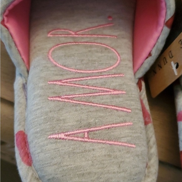 NWT - Rae Dunn Women’s Slippers (Pink & Grey with Amor & Heart Designs / (5/6US) - Picture 4 of 8